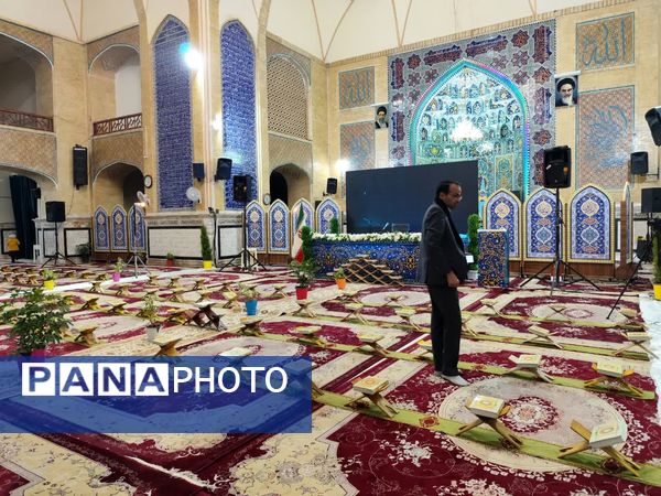  محفل انس با قرآن کریم در شهرستان بم 
