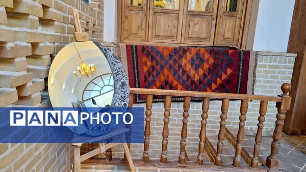 برگزاری نمایشگاه صنایع دستی دختران ساوجی در عمارت صالحی