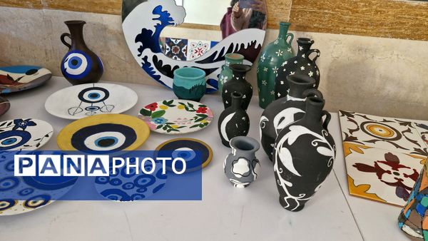 تجلی خلاقیت و نوآوری در نمایشگاه هنرهای دستی دانش‌آموزان هنرستان زنده‌یاد کبری زرگران ملارد