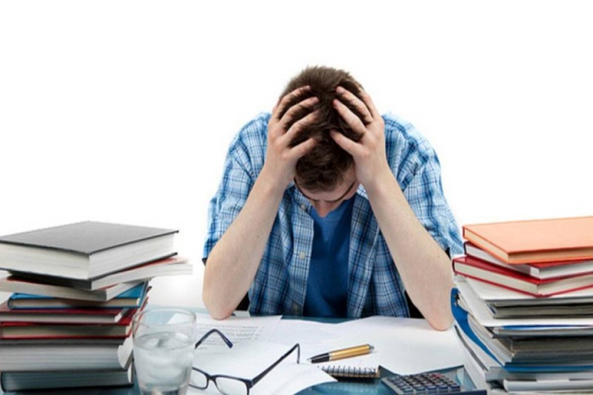 فشار تحصیلی، اضطراب را در دانش‌آموزان شعله‌ور می‌کند