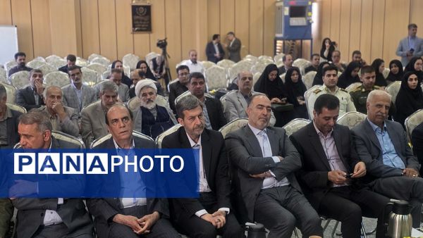  مراسم کلنگ‌زنی همزمان دو پروژه آموزشی در ناحیه چهار اصفهان