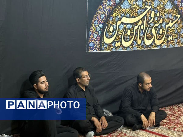 جوانان کاشمری پرچم عزای حسینی را برافراشتند