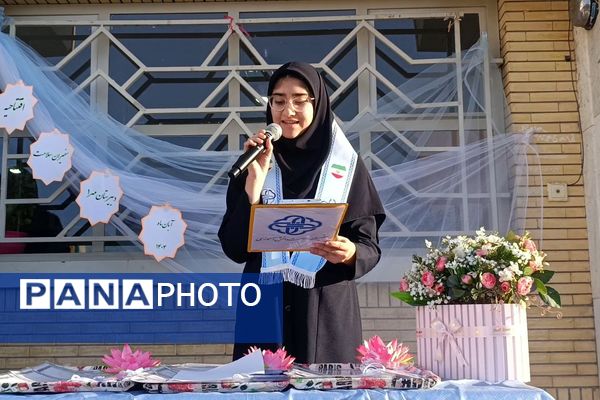 مراسم افتتاحیه سفیران سلامت در دبیرستان مهر نیشابور 