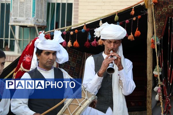  دانش‌آموزان با «انشای مهر» همراه شدند 