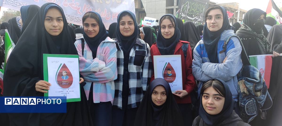 فریاد طنین انداز همبستگی دانش آموزان مشهدی 