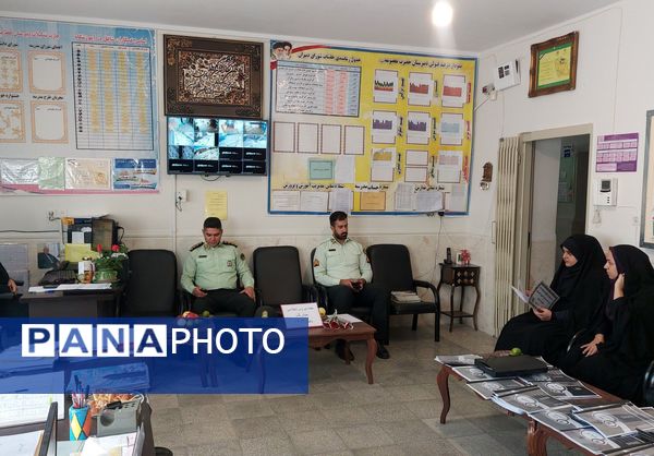 مراسم گرامیداشت هفته نیروی انتظامی در مدارس شهرستان فیروزکوه