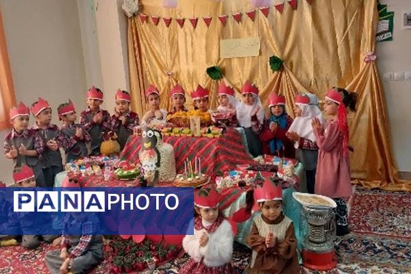 جشن یلدایی مهد شکوفه‌های نور دارالقرآن حضرت زهرا (س) در شیروان