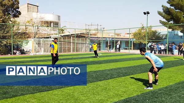 گذری بر روز های دوم و سوم از مسابقات فوتبال دبیرستان شاهد ابوذر غفاری نیشابور 
