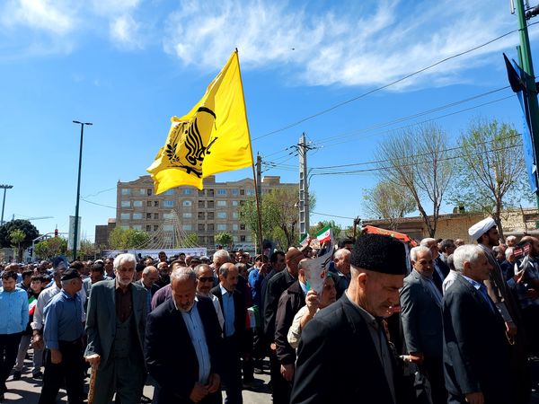 راهپیمایی روز قدس با حضور مدیرکل آموزش و پرورش شهرستان‌های تهران در کهریزک 