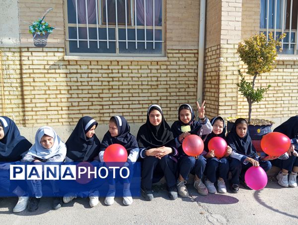 المپیاد ورزشی در دبستان ناهید نخودی