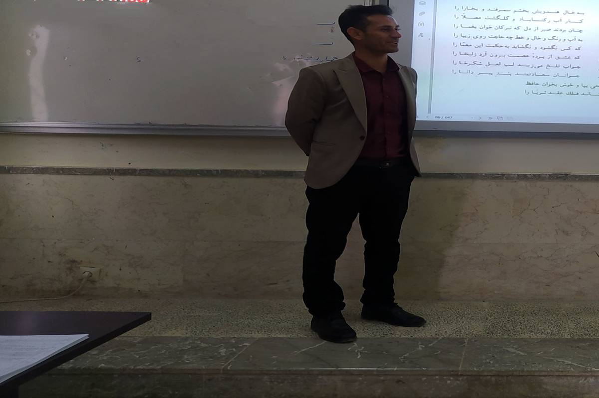 ادبیات فارسی، پل پیوند نسلها در رقابت خوارزمی