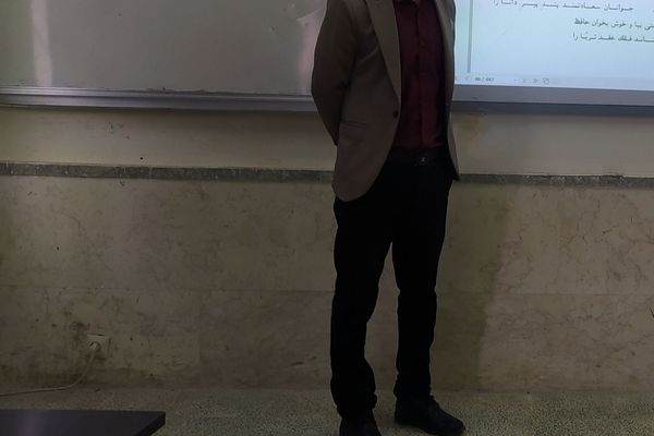 ادبیات فارسی، پل پیوند نسل‌ها در رقابت خوارزمی