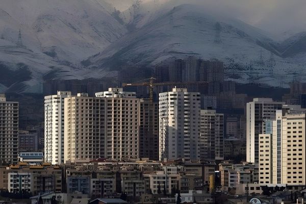 مومنی: بانک‌ها با پرداخت وام به تعهدات خود در نهضت ملی مسکن کمک کنند