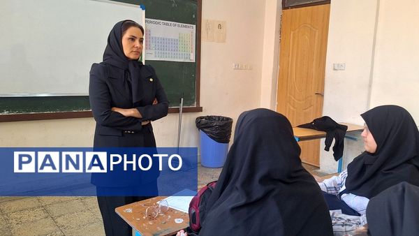 اجرای طرح «قاضی مدرسه» در دبیرستان دخترانه فاطمیه ناحیه یک کرج