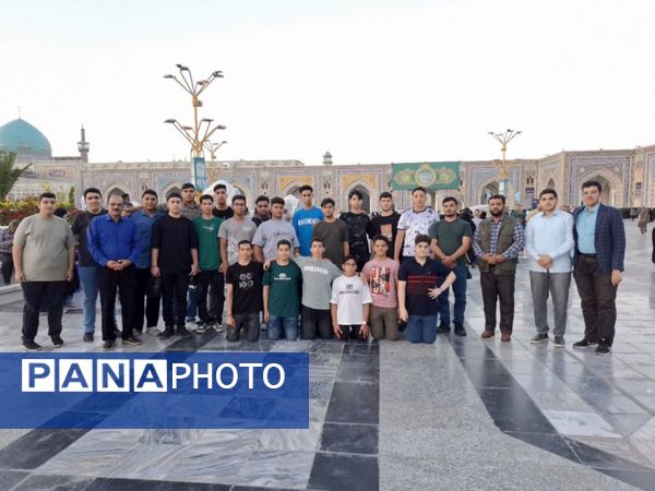 سفر معنوی دانش‌آموزان سما کاشان به مشهد مقدس در دهه کرامت