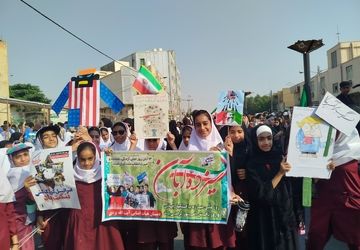 طنین شعار «مرگ بر آمریکا» در آسمان بندرلنگه