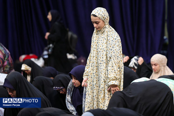 حضور وزیر آموزش و پرورش در جمع دانش‌آموزان معتکف