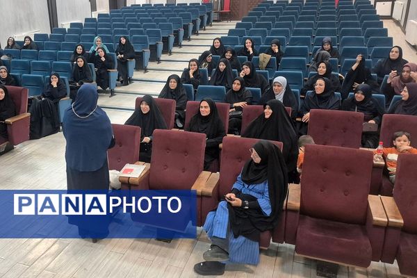 کارگاه آموزش مهارت‌های تشکیلات سازمان دانش‌آموزی ویژه مربیان کهریزک 