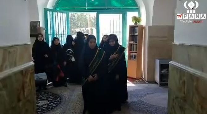 تشرف دانش‌آموزان دبیرستان حانیه و مهدیه روستای صرم به زیارت امامزادگان کهک