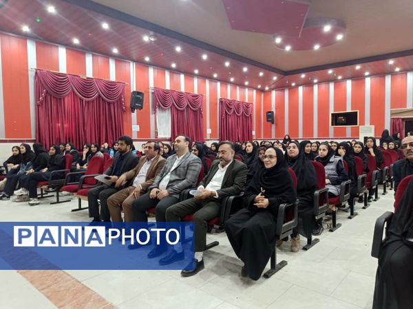 تریبون آزاد فرصتی برای شنیده شدن صدای دانش‌آموزان