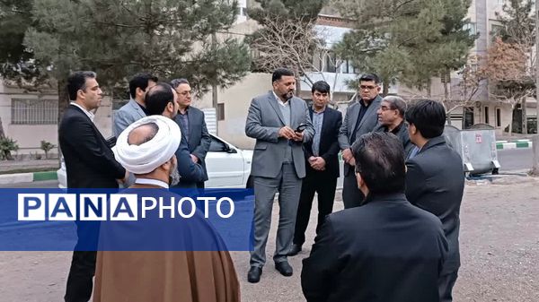 نشست صمیمی مسئولان با اهالی مسجد و محله فلاحی مشهد