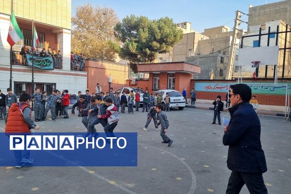 برگزاری مسابقات فوتبال درون مدرسه‌ای دبستان امام رضا(ع)