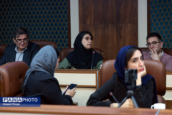 نشست خبری وزیر میراث فرهنگی، گردشگری و صنایع دستی و معاونان وزارتخانه با اصحاب رسانه