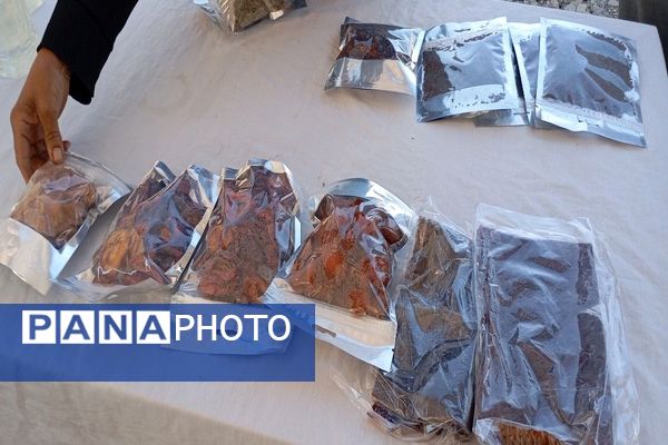 نمایشگاه محصولات بومی محلی و صنایع دستی در شهر بارنیشابور