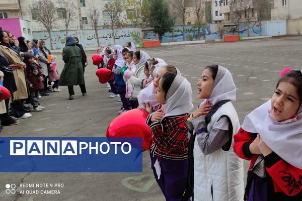 جشن روز مادر در دبستان فرزانگان رباط‌کریم