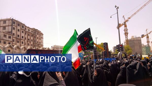 تشییع پیکر مطهر شهید سردار محمد کاظمی و تعدادی از شهدای جنگ تحمیلی در مشهد