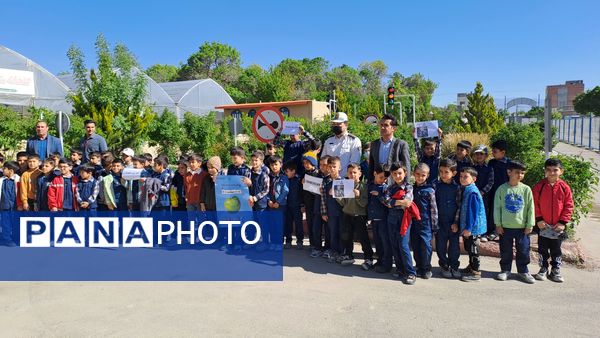 بازدید دانش‌آموزان دبستان شهید مجیدی شاهد ۱ از بوستان ترافیک شیروان