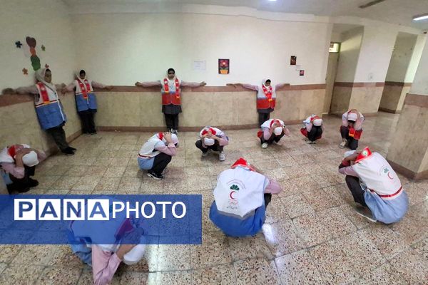 مانور زلزله و ایمنی در مدارس فیروزکوه