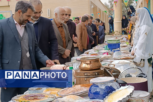 جشنواره لباس و غذاهای محلی در شهر قنوات 