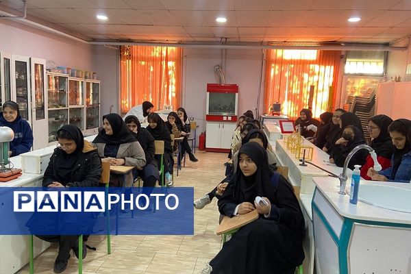  اردوی علمی در پژوهش سرای دانش آموزی بصیرت