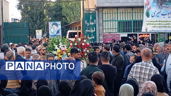 وداع باشکوه مردم قروه با پیکر مطهر شهید ایوب شیری