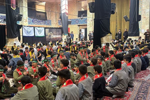 مراسم عزاداری نوگلان فاطمی با حضور طلایه‌داران علم 