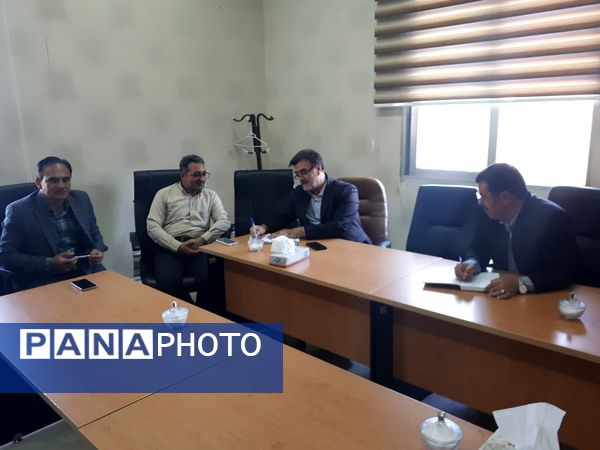 دیدار چهره به چهره فرماندار و مدیران شهرستان سملقان با مردم به‌مناسبت هفته دولت