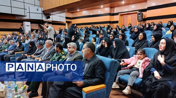 همایش بزرگداشت هفته کتاب و کتابخوانی در شهرستان ایلام