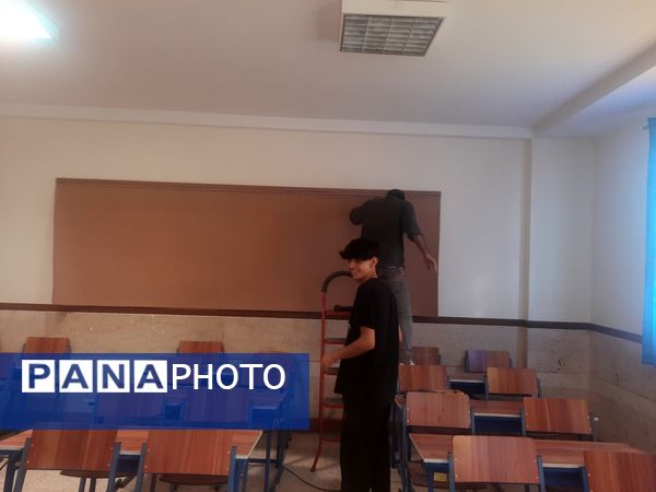 دبستان شقایق‌ها در بخش صفادشت با تجهیز و زیباسازی مدرسه به استقبال ماه مهر رفت