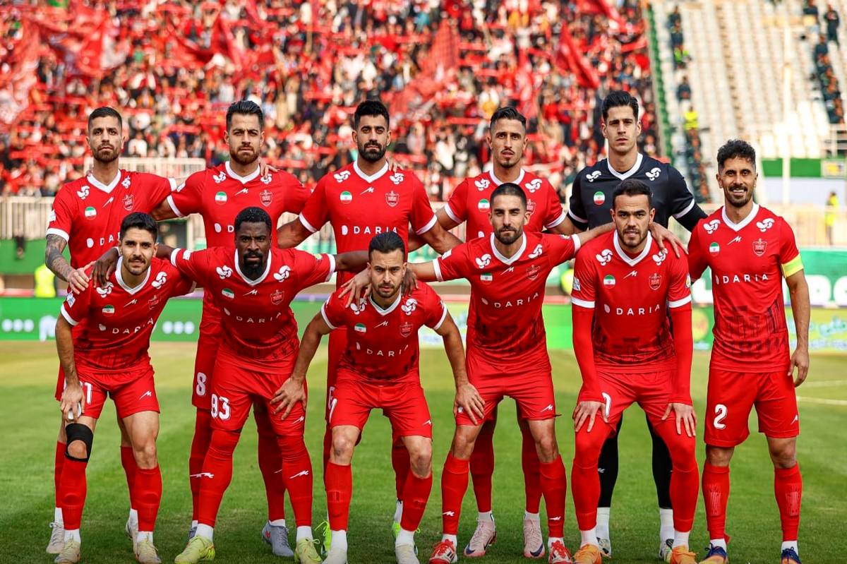 صدر جدول  برروی گسل  قرار  دارد/ پرسپولیس محکوم به پیروزی مقابل  پیکان است