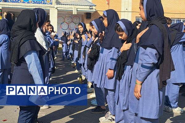 طنین نوای عشق و عزا؛ مراسم عزاداری دهه دوم فاطمیه در مدارس بهارستان‌دو