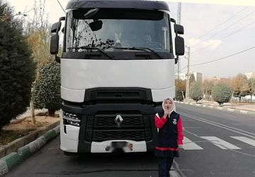 از دورترین نقاط کشور تا لبخند خانه و  اهمیت کار سخت پدر در روز حمل‌ونقل