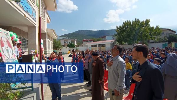 جشن عاطفه‌ها در دبستان شهید سلیمانی شهرستان رامیان