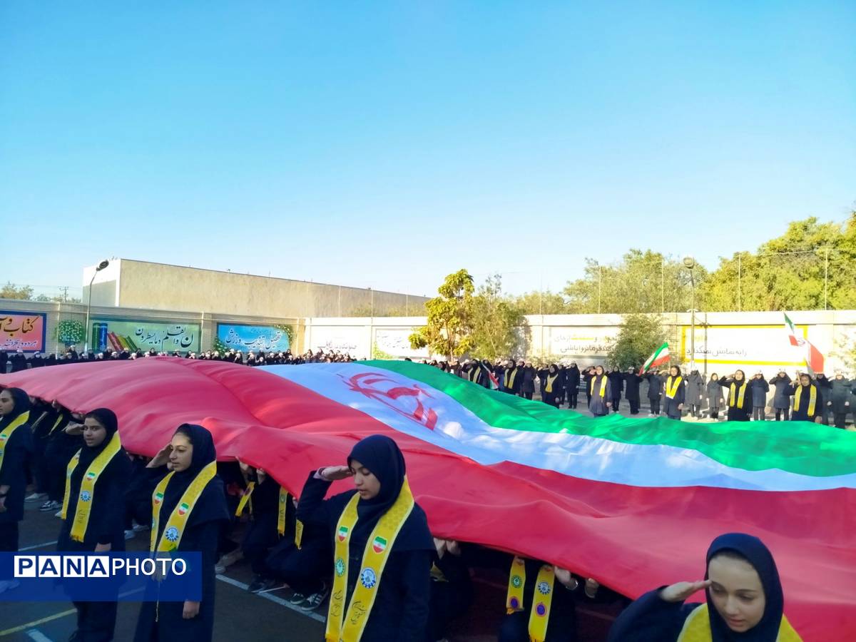 صبحگاه تمام تشکیلاتی دبیرستان تقیپور مراغه