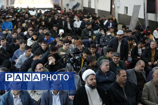 قدم‌هایی به سوی خاطره‌ها؛ 