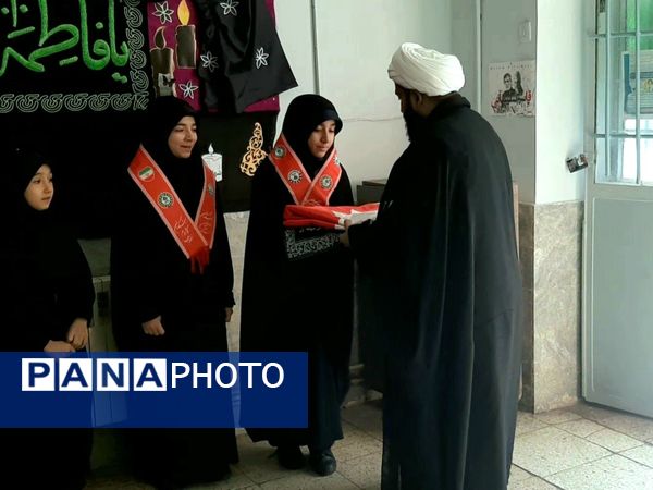 سوگواری همراه با شور و عشق فاطمی و پویش نذر کتاب در مدرسه شهید جواهری دو 