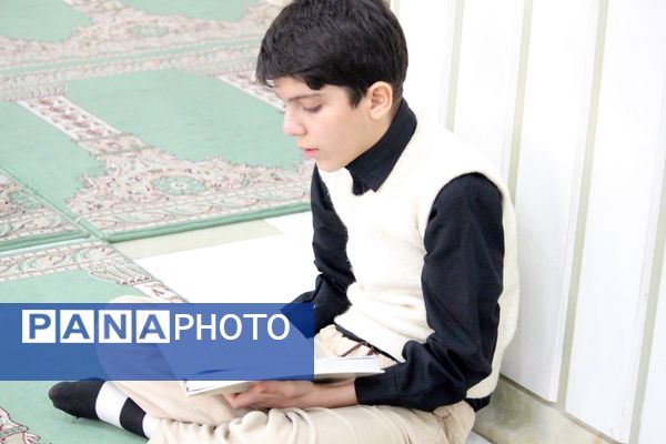 هم‌نشینی معنویت و تعلیم در مسجد