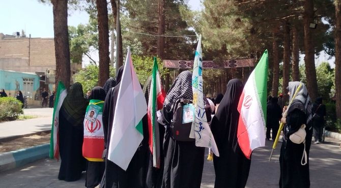 گام هایی که به عشق امام حسین قدم بر می داشتند