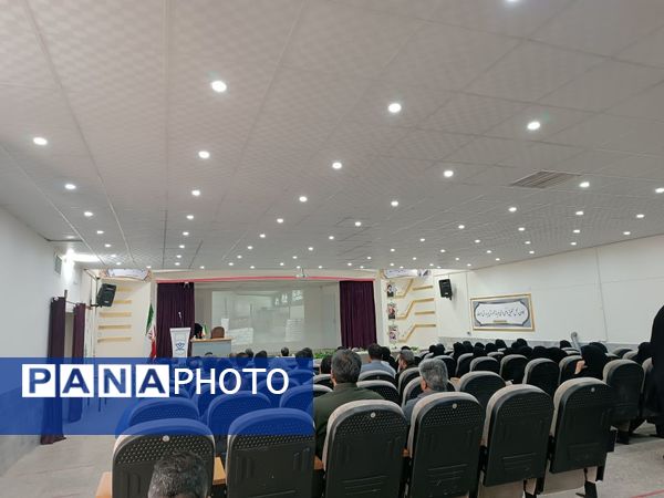 جلسه هماهنگی شروع سال تحصیلی با مدیران مدارس در شهرستان خلیل آباد 