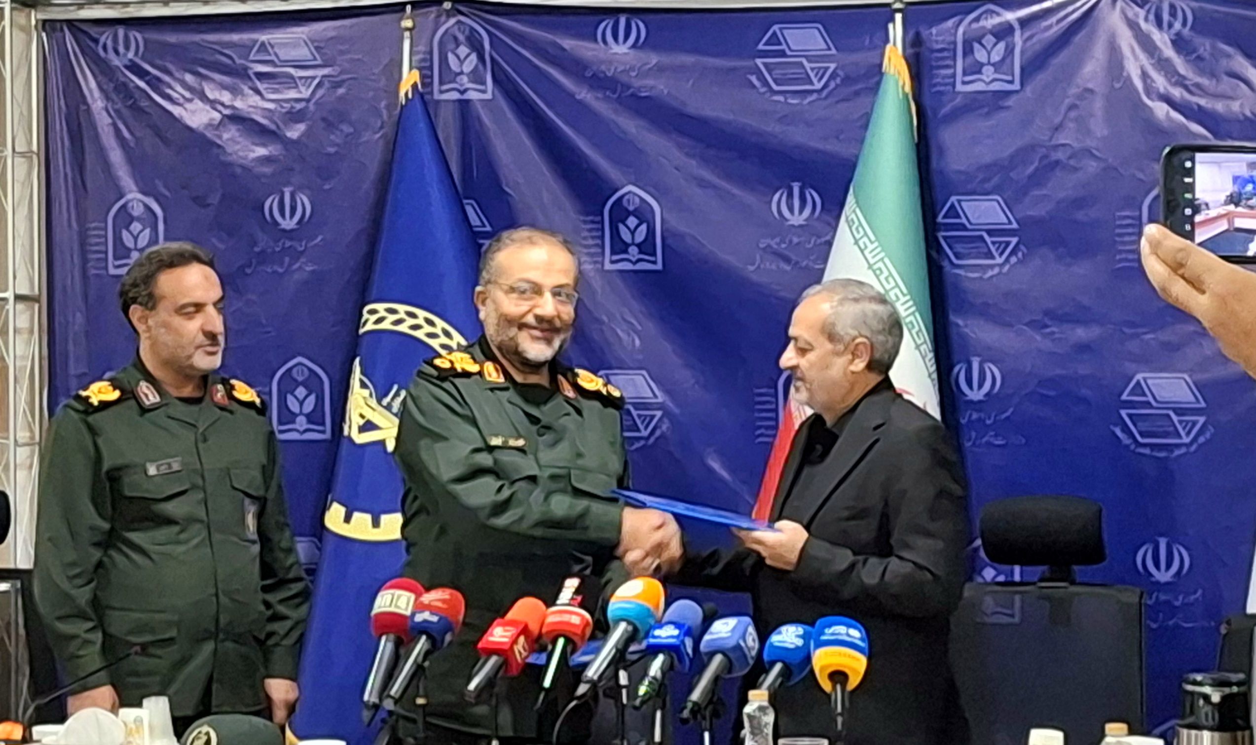 سال آینده ‌مدرسه سنگی و کانکسی وجود نخواهد داشت/ هیچ کلاس بدون معلمی نخواهیم داشت